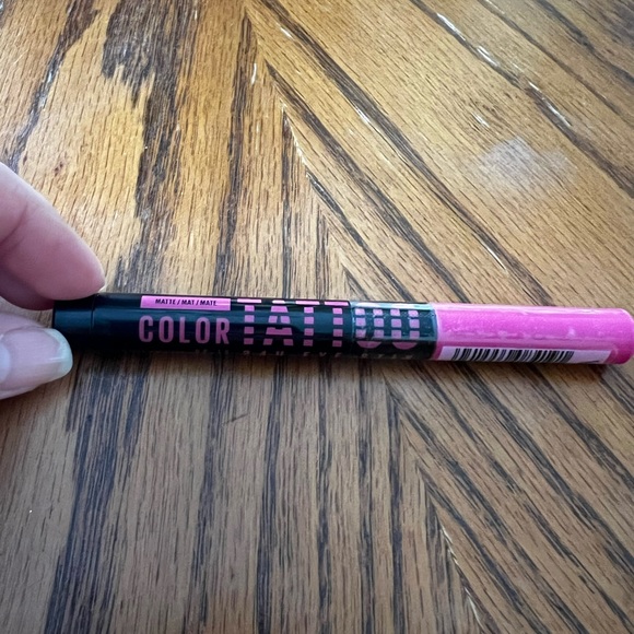 MAYBELLINE Color
Tattoo Longwear Multi-Use Eye Stix - Picture 4 of 6